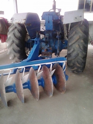 ขาย FORD  5000  รถเก่านอกแท้ พร้อมพาน ซื้อมาใช้ในลาน  แต่ไม่เข้ากับงาน  ตามสภาพ ซื้อมาราคา 41 มีใบอินวอย์  เล่มต้องรออีก 2 เดือน