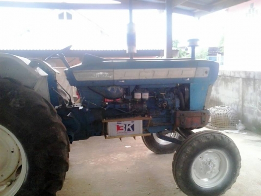 ขาย FORD  5000  รถเก่านอกแท้ พร้อมพาน ซื้อมาใช้ในลาน  แต่ไม่เข้ากับงาน  ตามสภาพ ซื้อมาราคา 41 มีใบอินวอย์  เล่มต้องรออีก 2 เดือน