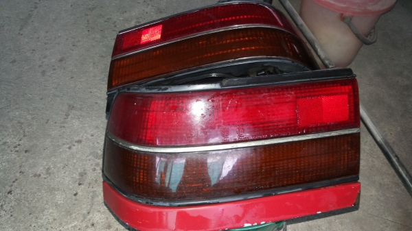 ไฟท้ายโตโยต้าแป๊ะยิ้มรุ่นหน้ายักบ์ตัวแรกของแท้ไม่มีร้าวสภาพสมบูรณ์