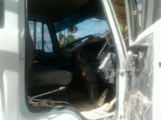 มาอีกชุดครับ แบบเหมาๆๆ หัวลาก HINO MECA 320 ปี49 จำนวน 4 คัน นะครับ