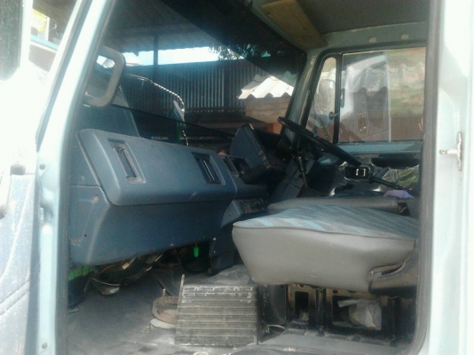 มาอีกชุดครับ แบบเหมาๆๆ หัวลาก HINO MECA 320 ปี49 จำนวน 4 คัน นะครับ