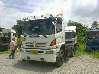 มาอีกชุดครับ แบบเหมาๆๆ หัวลาก HINO MECA 320 ปี49 จำนวน 4 คัน นะครับ