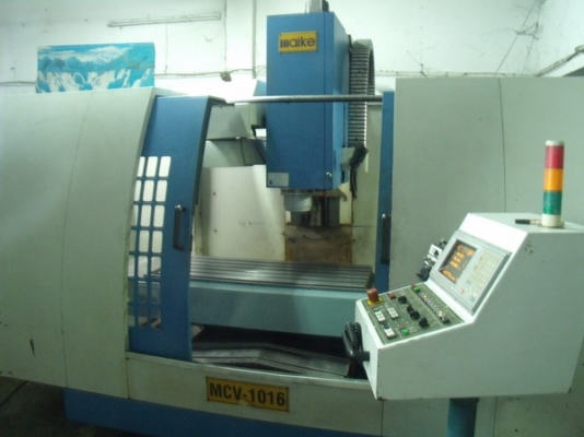 ขายด่วนถูก ๆ CNC M/C TAKANG ระยะวิ่ง X / Y 1,105 x 605 mm ปี 2004 รอบ 8,000 rpm. BT40 ด่วน ๆ ครับ
