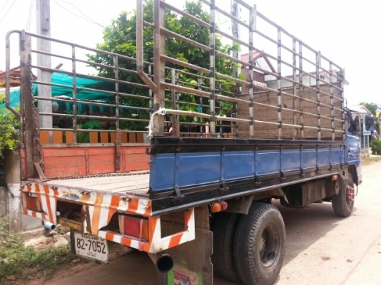 ขายISUZU NPR115แรง สั่งลุยแท้ เครื่องดี แคชซีสวย ยางดี ภายในสวย เฟืองท้ายใหญ่ สภาพสวยพร้อมใช้งาน เอกสารพร้อมโอน สนใจสอบถามรายละเอียดเพิ่มเติมโทร 090-8588220คุณนะ