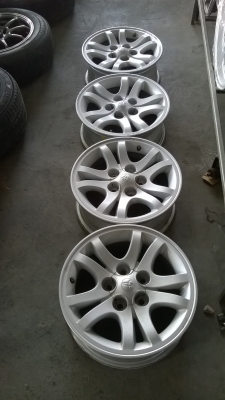 ขายล้อ D4D 5 รูขอบ15 ชุดละ5800