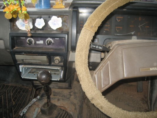 นิสัน TD  2700   ราคา 70,000  บาท  //   65,000