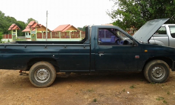 ขาย Nissan Big M เครื่องแดง จอโค้ง รถสวย สภาพดี