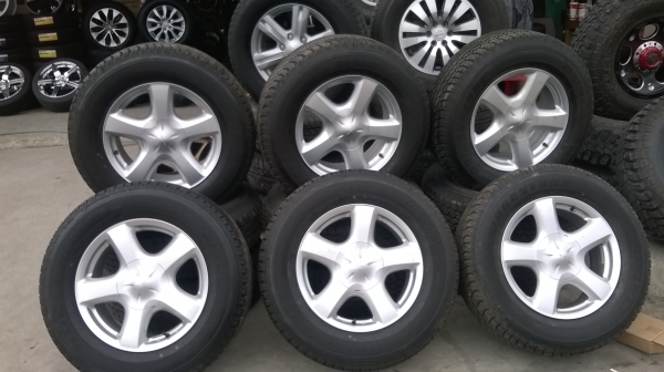 ขายล้อ ISUZUพร้อมยางป้ายแดงชุดละ17800