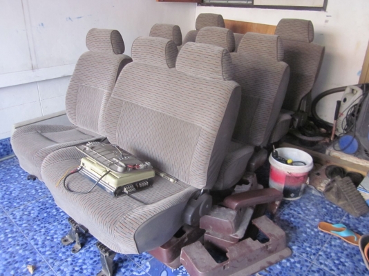 อะหลั่ยรถตู้