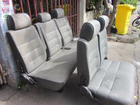 อะหลั่ยรถตู้