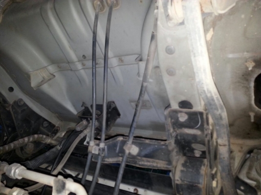 รถอีซูซุ 10 ล้อ ( ไม่ดั้ม )  230 แรงม้า. ปี 48  สนใจติดต่อ  081 - 6079515