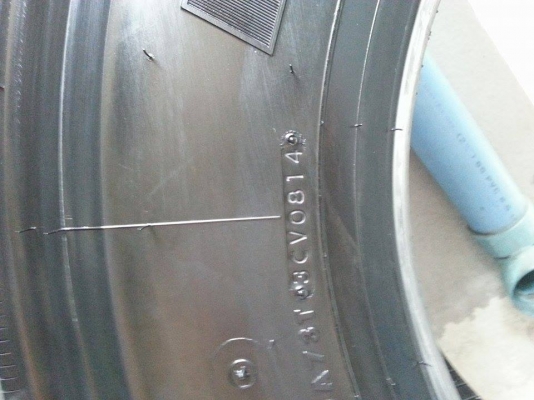 ขายยางรถบรรทุกbridgestone 11R22.5 สวยมาก