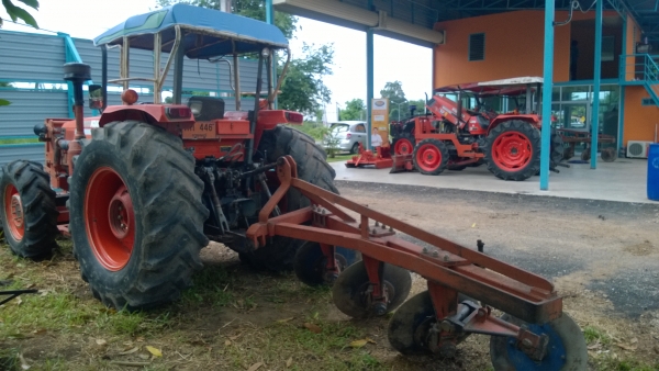 คูโบต้า M 9000 พร้อมใบมีดหน้า และ หาง3จาน มือสองถูกม๊าก มาก ราคา 400,000