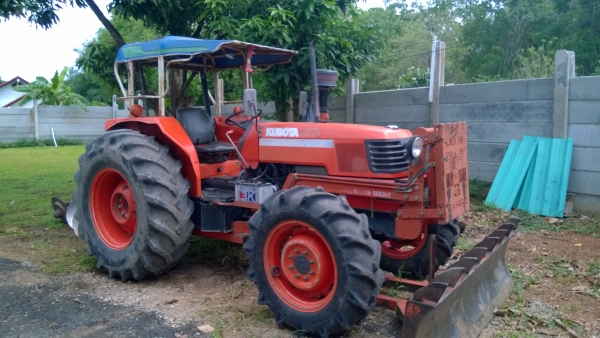 คูโบต้า M 9000 พร้อมใบมีดหน้า และ หาง3จาน มือสองถูกม๊าก มาก ราคา 400,000