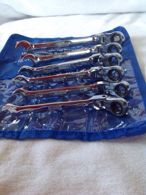 ประแจปากตายข้างแหวนฟรีข้าง META (พับได้) ประแจปากตายข้างแหวนฟรีข้าง META (พับได้)