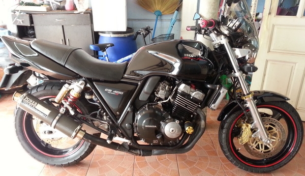 ขาย cb 400 version s ปี1998 ทะเบียนแท้ โอนขนส่ง..