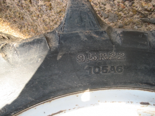 รถไถ นั่งขับ  24 แรง  ราคา  120,000  บาท/ ลดเหลือ 110,000