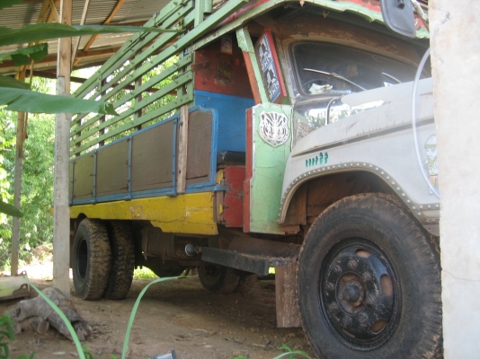 6ล้อ หัวยาว เครื่อง 145 แรง  สโล กลาง  260,000  บาท