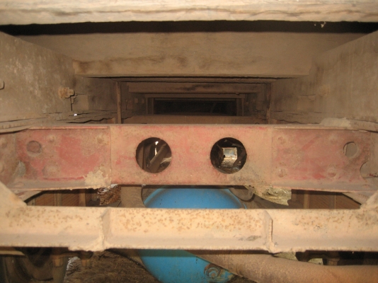 6ล้อ หัวยาว เครื่อง 145 แรง  สโล กลาง  260,000  บาท