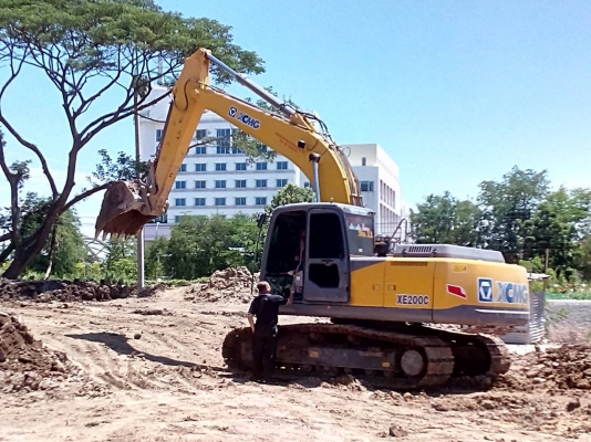 ขายดาวน์รถแบคโฮ XCMG XE135B ขายดาวน์ 580000 ขายดาวน์รถแบคโฮ XCMG XE135B ขายดาวน์ 580000