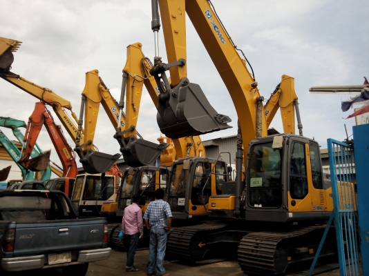 ขายดาวน์รถแบคโฮ XCMG XE135B ขายดาวน์ 580000 ขายดาวน์รถแบคโฮ XCMG XE135B ขายดาวน์ 580000