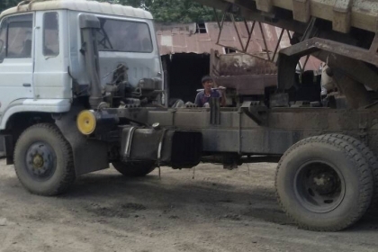 สิบล้อนิสสัน UD สิบล้อนิสสัน UD