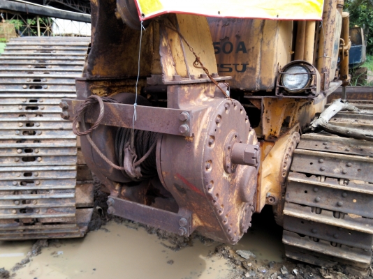 ขายรถแทรคเตอร์ KOMATSU D50A-15 มีวิ้นหลัง ราคา 650000 ขายรถแทรคเตอร์ KOMATSU D50A-15 มีวิ้นหลัง ราคา 650000