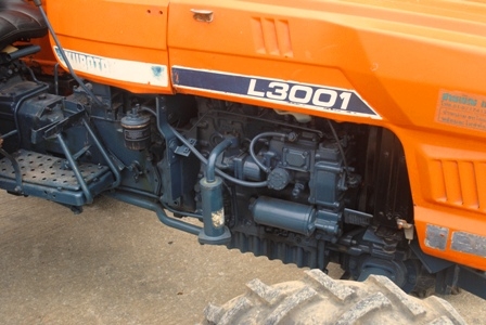ขายรถไถ Kubota L3001 รถ 2เพลา ตามสภาพครับ สีเดิมๆ เครื่องดีครับ ขายรถไถ Kubota L3001 รถ 2เพลา ตามสภาพครับ สีเดิมๆ เครื่องดีครับ