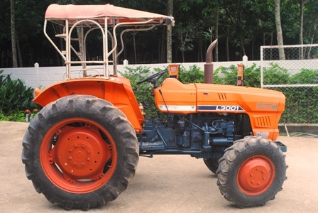 ขายรถไถ Kubota L3001 รถ 2เพลา ตามสภาพครับ สีเดิมๆ เครื่องดีครับ ขายรถไถ Kubota L3001 รถ 2เพลา ตามสภาพครับ สีเดิมๆ เครื่องดีครับ