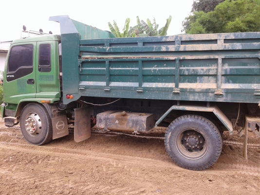 ขายรถบรรทุก 6 ล้อ IZUSU  FTR  Forword สภาพดี ราคาถูก  ด่วน