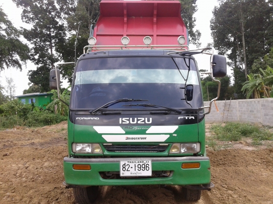 ขายรถบรรทุก 6 ล้อ IZUSU  FTR  Forword สภาพดี ราคาถูก  ด่วน