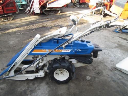 รถเกี่ยวข้าวเดินตาม !!!  ISEKI    RX310  รหัสสินค้า : 13001494  หรือเพิ่มเติมไดที่ www.nihonmono.com