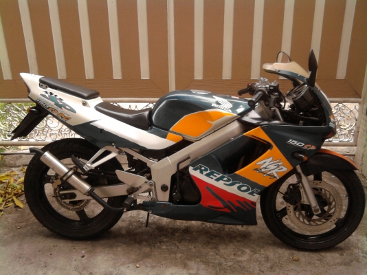 ขออนุญาติขาย HONDA NSR150 RRW ตัว TOP ล้อแม็ก โอนให้ฟรีครับ ขออนุญาติขาย HONDA NSR150 RRW ตัว TOP ล้อแม็ก โอนให้ฟรีครับ