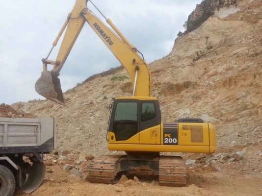 ขายดาวน์ KOMATSU PC200-7 ไมล. 3,XXXชม.