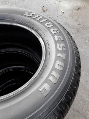 245/70R16 BRIDGE STONE DUELER H/T 840 มีชุด 4 เส้น โทร.081-427-3941 245/70R16 BRIDGE STONE DUELER H/T 840 มีชุด 4 เส้น โทร.081-427-3941