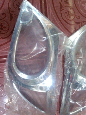 ลดราคาแล้วครับ...ครอบไฟหน้า Toyota Vigo โครเมียม ผลิตจากพลาสติก ABS เกรด A ชุบโครเมียม มีกาว 3M มาให้แล้ว ติดตั้งเองได้ง่ายไม่ยุ่งยาก สินค้าคุณภาพดี ราคาประหยัด 1 ชุดมี 2 ชิ้น ติดแล้วทำให้รถของท่านดูสปอร์ท เหมือนรถแต่งแรง