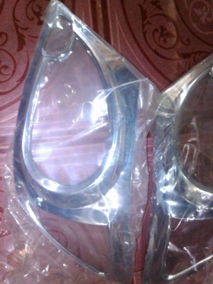 ลดราคาแล้วครับ...ครอบไฟหน้า Toyota Vigo โครเมียม ผลิตจากพลาสติก ABS เกรด A ชุบโครเมียม มีกาว 3M มาให้แล้ว ติดตั้งเองได้ง่ายไม่ยุ่งยาก สินค้าคุณภาพดี ราคาประหยัด 1 ชุดมี 2 ชิ้น ติดแล้วทำให้รถของท่านดูสปอร์ท เหมือนรถแต่งแรง