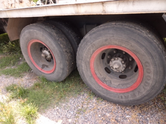 ขายรถสิบล้อ ISUZU เครื่อง EH700- -ขายตามสภาพ086-4457033 ไม่ลดแล้วครับ