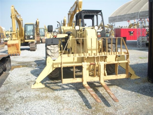 ขายด่วน!! สินค้าดี มีจำนวนจำกัด TELESCOPIC FORKLIFT แบรนด์ CAT