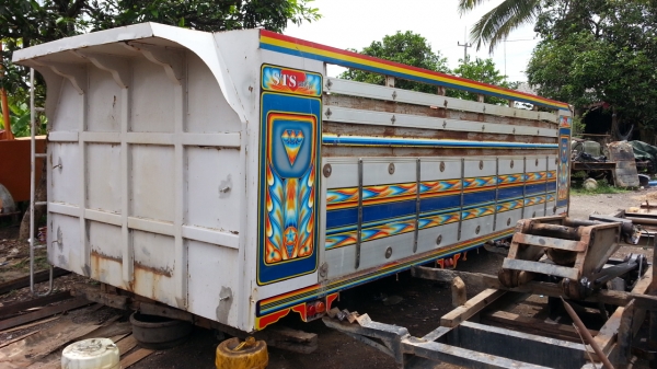 ขายกะบะมีเนียม พร้อมกระบอกดั้ม+คัซซีดั้ม สภาพสวยพร้อมใช้ครับ