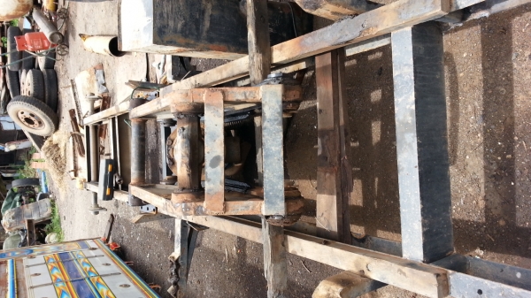 ขายกะบะมีเนียม พร้อมกระบอกดั้ม+คัซซีดั้ม สภาพสวยพร้อมใช้ครับ