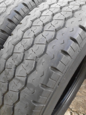 215/70R15 BRIDGESTONE DURAVIS R623 มีชุด 4 เส้น TEL.081-427-3941 215/70R15 BRIDGESTONE DURAVIS R623 มีชุด 4 เส้น TEL.081-427-3941