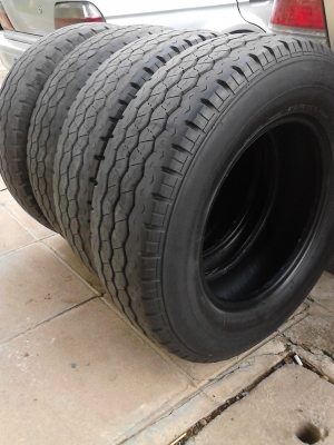 215/70R15 BRIDGESTONE DURAVIS R623 มีชุด 4 เส้น TEL.081-427-3941 215/70R15 BRIDGESTONE DURAVIS R623 มีชุด 4 เส้น TEL.081-427-3941