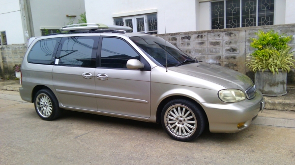 รถครอบครัว กว้างมาก 195000