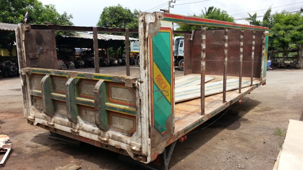 ขายกะบะมีเนียม พร้อมคัซซีดั้ม สภาพสวยพร้อมใช้ครับ