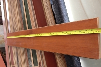 ไม้พื้นลามิเนส หน้า 7 นิ้ว 80-90 ตรม ลายไม้สัก ถูกๆ สภาพมีทั้งของไหม่ และของใช่แล้ว ความยาว 120 คับ ราคานี้เกินคุ่มคับ