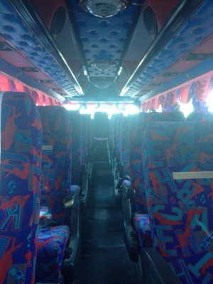 ขายรถบัสแอร์10เมตรทรงเสาคู่เครื่องHINO HO7C สภาพรถใช้งานได้เลยเพิ่งทำสีและภายในมาใหม่ราคาคุยกันได้