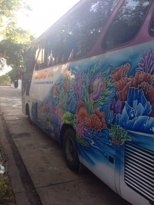 ขายรถบัสแอร์10เมตรทรงเสาคู่เครื่องHINO HO7C สภาพรถใช้งานได้เลยเพิ่งทำสีและภายในมาใหม่ราคาคุยกันได้