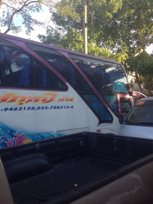 ขายรถบัสแอร์10เมตรทรงเสาคู่เครื่องHINO HO7C สภาพรถใช้งานได้เลยเพิ่งทำสีและภายในมาใหม่ราคาคุยกันได้