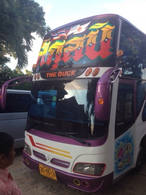 ขายรถบัสแอร์10เมตรทรงเสาคู่เครื่องHINO HO7C สภาพรถใช้งานได้เลยเพิ่งทำสีและภายในมาใหม่ราคาคุยกันได้